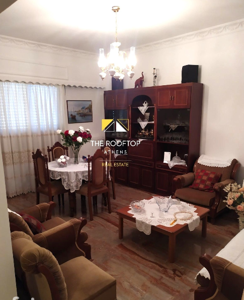 Patra : 1st floor apartment