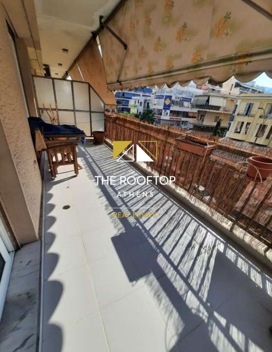 Bright 2nd Floor apartment in Pagrati